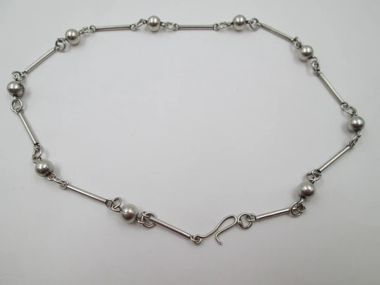 Women's bracelet and necklace set. 925 sterling silver. Balls and cylinders. 1980's