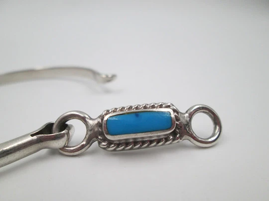 Women's bracelet. Sterling silver and rectangular turquoise. Hook clasp. 1980's