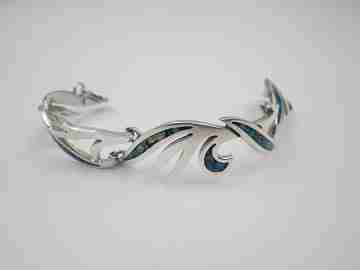 Women's bracelet. Sterling silver & turquoise. Leaf links. 1980's. Mexico