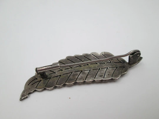 Women's brooch. 925 sterling silver and marcasites. Leaf shape. 1960's. Europe