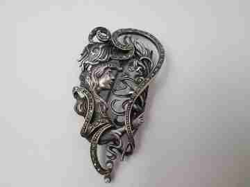 Women's brooch. Modernist lady. Silver, pearls and amethyst. 1970's. Europe