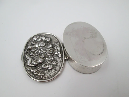 Women's cherubs pillbox. 925 sterling silver & vermeil inside. 1970's. Spain