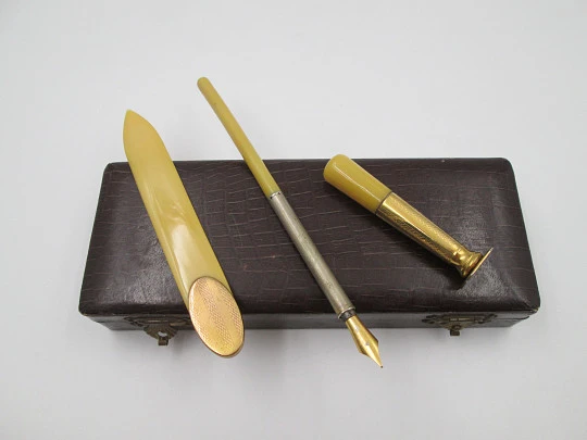 Women's desk writing set. Celluloid ivory and gold-plated metal. Original box. 1930's. Spain