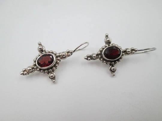 Women's earrings. 925 sterling silver and garnet stones. Hook clasp. Europe. 1980's