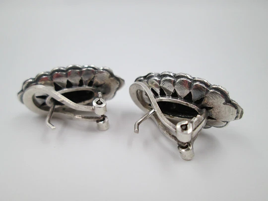 Women's earrings. 925 sterling silver. Marcasites and black gems. 1970's