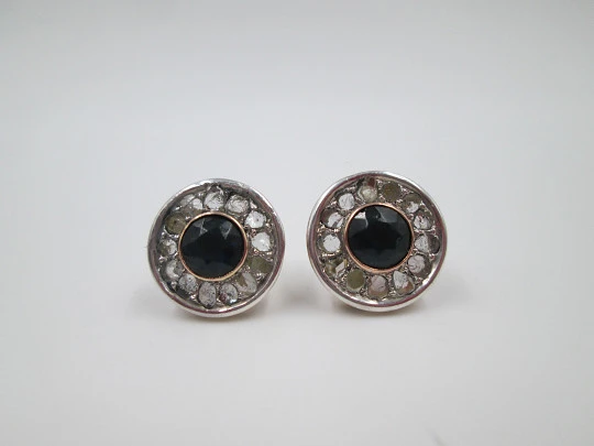 Women's earrings. Diamonds and sapphires. 1940's. 18k bitone gold