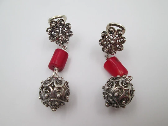 Women's earrings. Sterling silver and synthetic coral. Balls & charro buttons