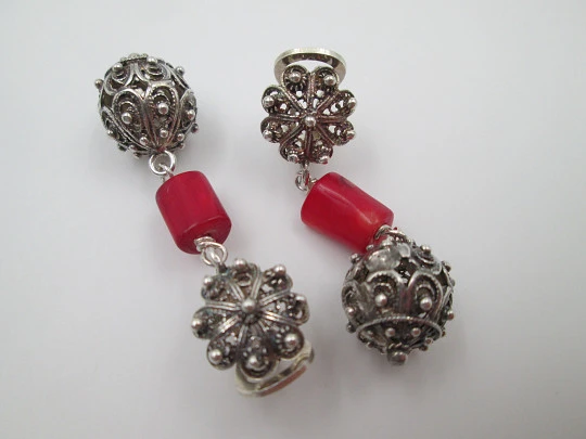 Women's earrings. Sterling silver and synthetic coral. Balls & charro buttons