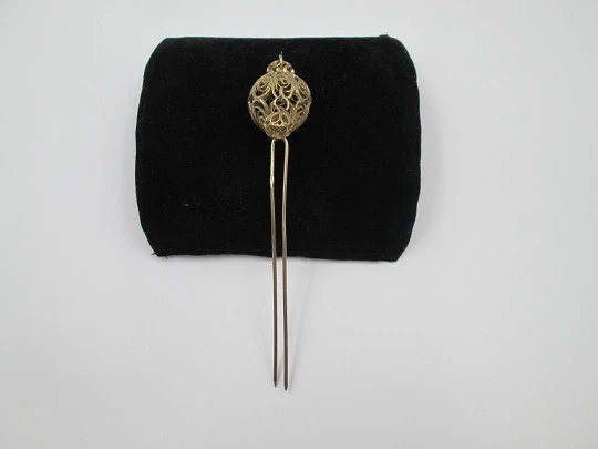 Women's filigree hair pin. Sterling silver vermeil. Openwork spheres. 1970's. Spain