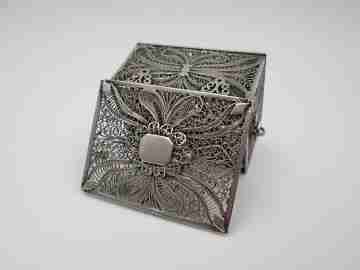 Women's filigree pillbox. 925 sterling silver. Vegetable motifs. 1970's
