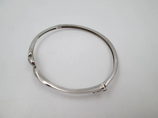 Women's half round bangle with strass. 925 sterling silver. Tab clasp. Spain. 1990's