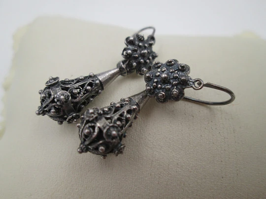 Women's long earrings. 925 sterling silver. Acorn and star. Hook clasp. 1980's. Spain