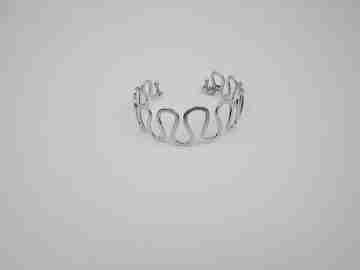 Women's openwork flexible bracelet. Sterling silver. Wave design. Ring clasp