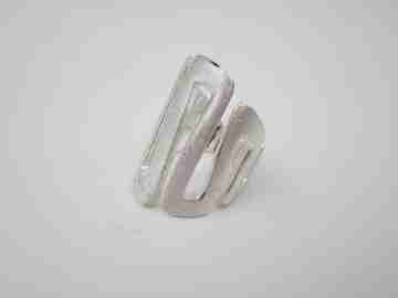 Women's openwork ring. Satin sterling silver. Waves design. 1990's