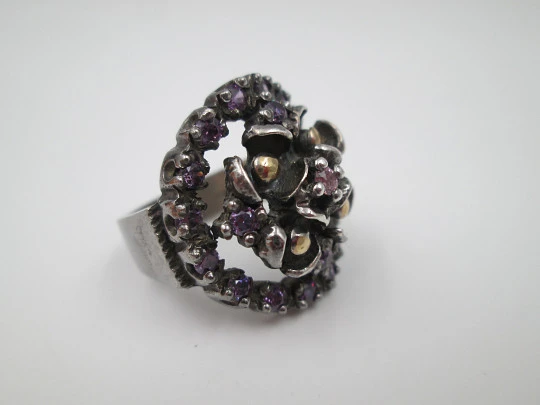 Women's openwork ring. Sterling silver, amethysts and gold details. 2000's