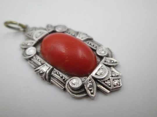 Women's pendant. Sterling silver and red coral. Vegetable motifs. 1940's. Spain