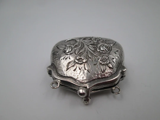 Women's pillbox pendant. 925 sterling silver. 1970's. Spain. Flowered bag