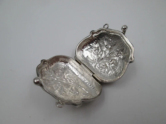 Women's pillbox pendant. 925 sterling silver. 1970's. Spain. Flowered bag