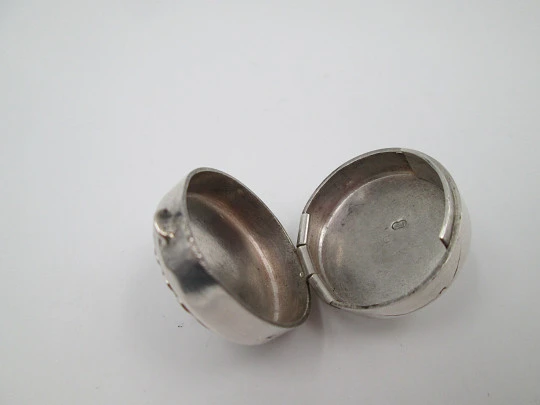 Women's pillbox. 925 sterling silver. Openwork front. 1970's. Muses scene