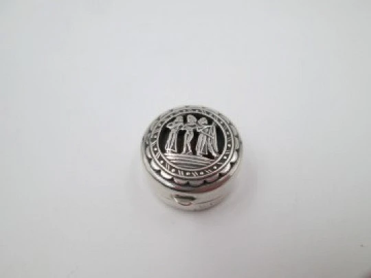 Women's pillbox. 925 sterling silver. Openwork front. 1970's. Muses scene