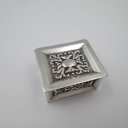Womens Pillbox Sterling Silver Square Shape Floral Motifs