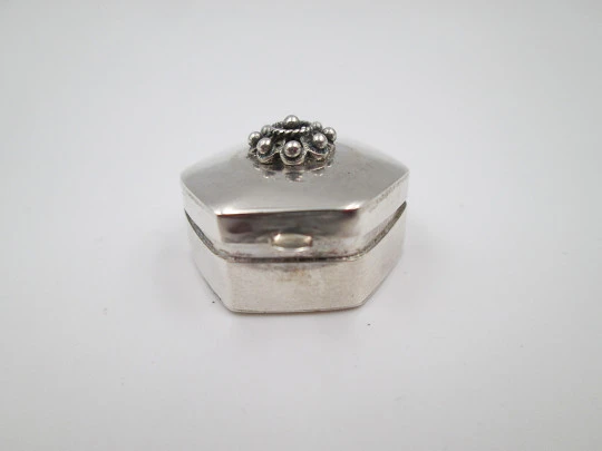 Women's pillbox. Sterling silver. Hexagonal shape. Charro button motif. Spain. 1990's