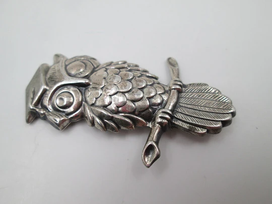 Women's professor owl brooch. 925 sterling silver. Beau brand. 1970's. USA