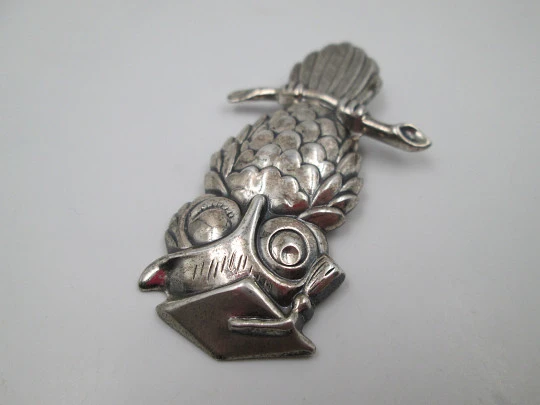 Women's professor owl brooch. 925 sterling silver. Beau brand. 1970's. USA