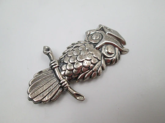 Women's professor owl brooch. 925 sterling silver. Beau brand. 1970's. USA