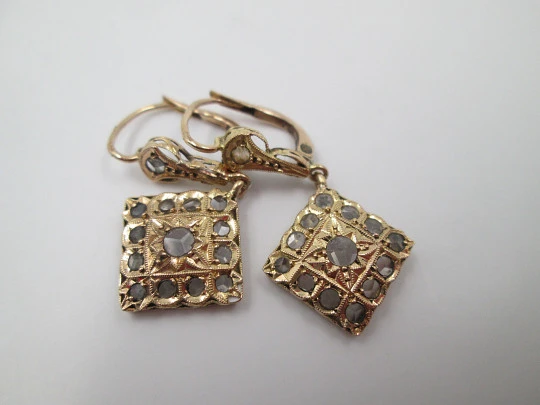 Women's rhombus earrings. 18k yellow gold. White sapphires. Lever clasp. 1950's