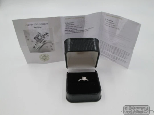 Women's ring. 18K white gold & diamonds brilliant cut. Certificate