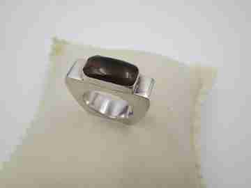 Women's ring. 925 sterling silver and brown rectangular stone. 1990's