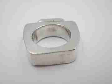 Women's ring. 925 sterling silver and brown rectangular stone. 1990's