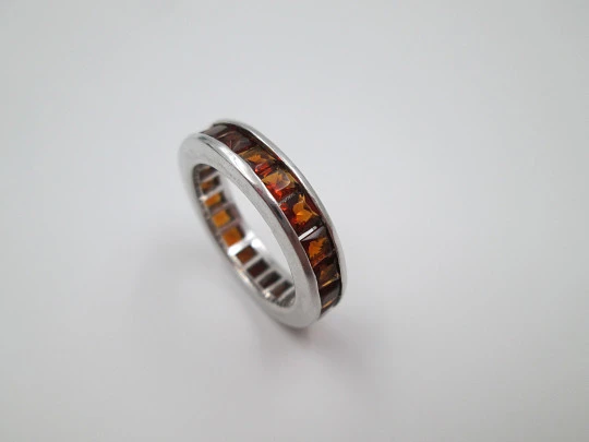 Women's ring. 925 sterling silver and orange faceted crystals