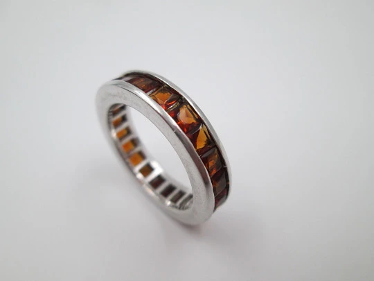 Women's ring. 925 sterling silver and orange faceted crystals