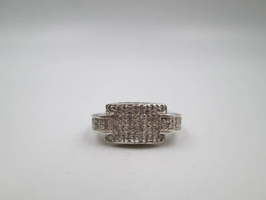 Women's ring. 925 sterling silver and white rhinestones trims. Europe. 1990's