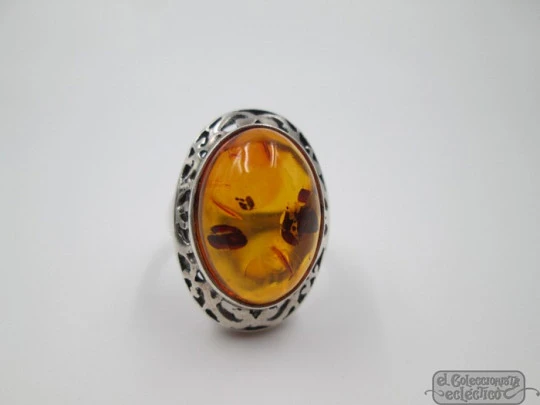 Women's ring. 925 sterling silver. Amber stone. 1970's. Spain