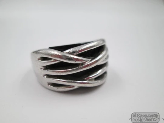 Women's ring. 925 sterling silver. Black stone. 1990's. Spain