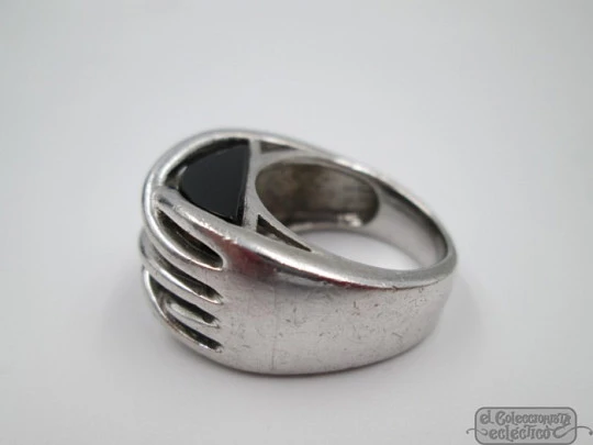 Women's ring. 925 sterling silver. Black stone. 1990's. Spain