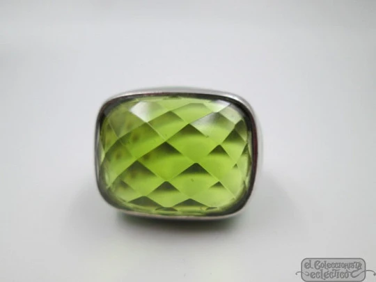 Women's ring. 925 sterling silver. Faceted gem & green enamel. Spain. 1990's