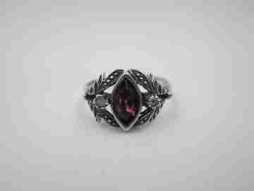Women's ring. 925 sterling silver. Violet gem and white stones. Vegetable motifs. 1980's