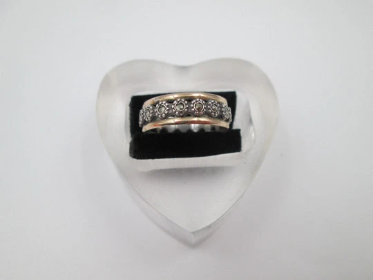 Women's ring. Sterling silver and gold details. Marcasite stones trims. Europe. 1980's