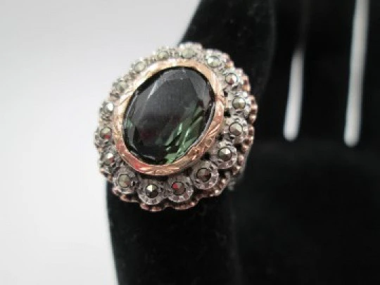 Women's ring. Sterling silver and gold edge. Green stone & marcasite gems