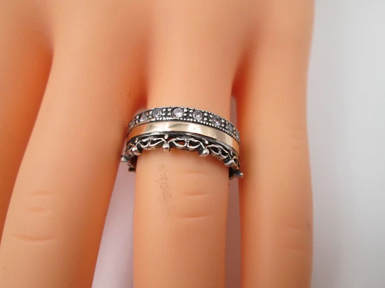 Women's ring. Sterling silver and gold rolled. White gems & vegetable motifs. 2000's
