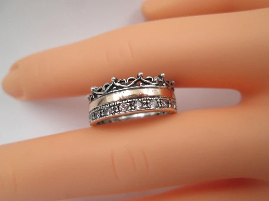 Women's ring. Sterling silver and gold rolled. White gems & vegetable motifs. 2000's
