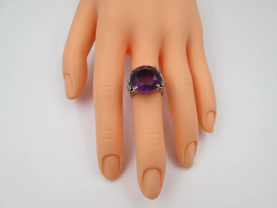 Women's ring. Sterling silver. Amethyst and white gems flowers. Europe. 2000's