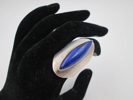 Women's shuttle ring. 925 sterling silver and sea blue stone. 1990's