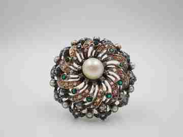Women's spiral brooch. 18k gold & sterling silver. Pearls, emeralds and diamonds. 1930's