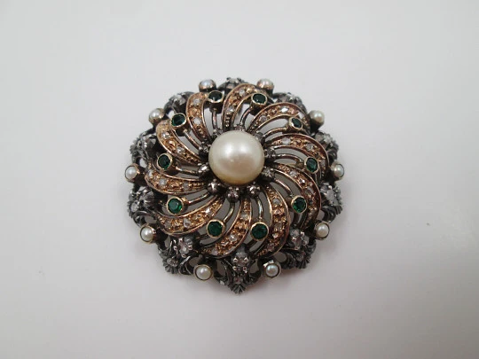 Women's spiral brooch. 18k gold & sterling silver. Pearls, emeralds and diamonds. 1930's