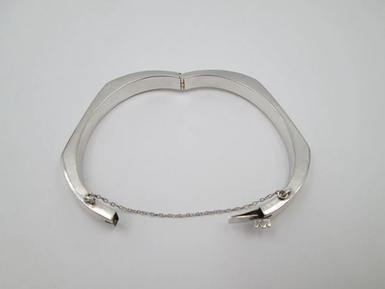 Women's square tubular bracelet. 925 sterling silver. Safety clasp. 1980's